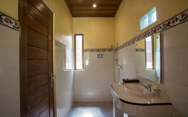 Rijet Villa Beach & Restaurant