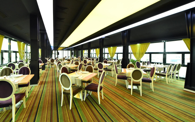 Business Hotel Conference Center & Spa