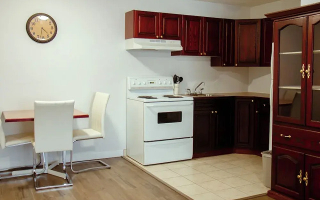 Western Budget Motel Plus Mosaic Suites