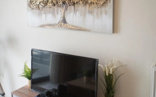 Kosmos Service Apartment OPEN VIEW 1