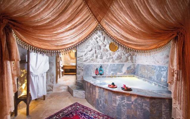 Cappadocia Çavuşin Stone House