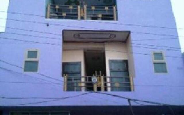 Hotel and Rooms (Hotel Shiv vilas)