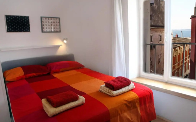 Spacious Piran Central Apartment for 5 Pax BG