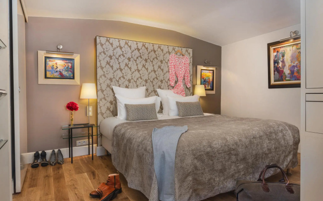 Hotel Cambon