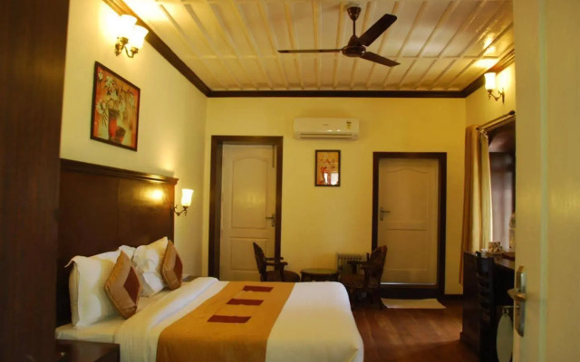 OYO 11839 Hotel Paradise Mansion