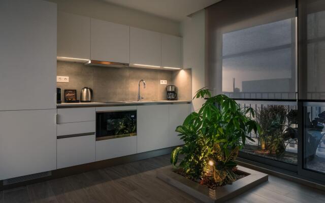 Roof Garden Apartment with Outdoor Jacuzzi