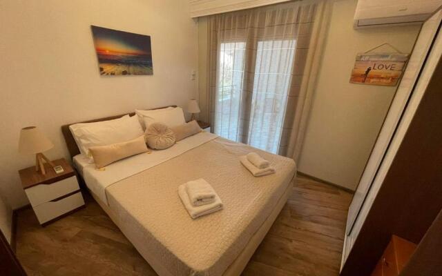 Maisonette 25m from the sea