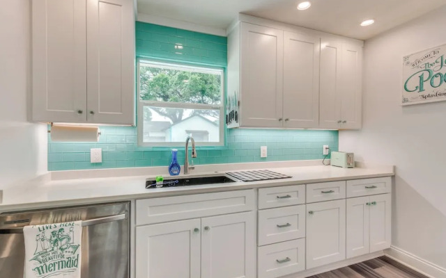 Swim, Golf & Relax: Family-friendly Pensacola Gem