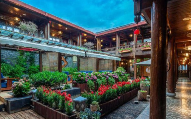 Lijiang Qupin Life Inn (East Gate Branch of Shuhe Ancient Town)