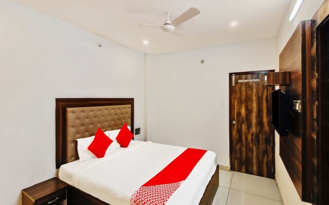 OYO 29131 Hotel MN Grand