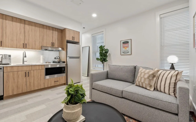 The Continental, powered by Placemakr - Downtown - Market Square