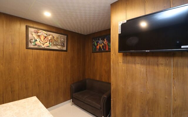 OYO 29429 Dwarka International