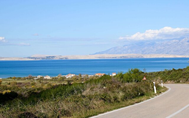 Apartment in Ljubac With Barbecue