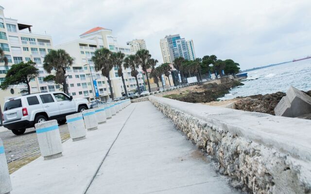 Malecon Rooms & Hotel
