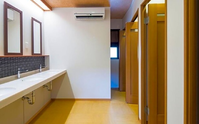 Ryokan Hostel Gion Dormitory For Women - Vacation STAY 55345 – Bathroom – Kyoto