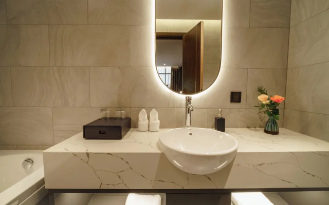 Nhat Ha Lavish Hotel