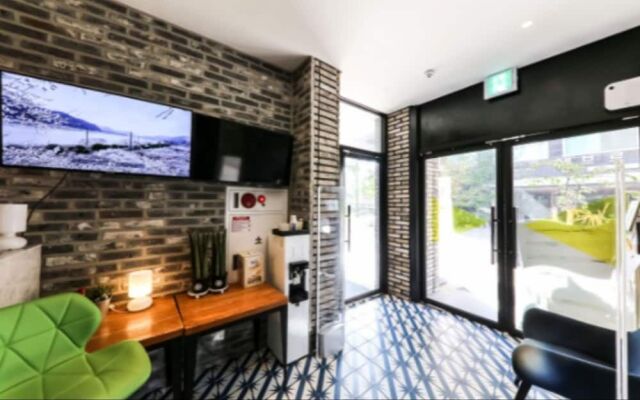 Urban Stay Hotel