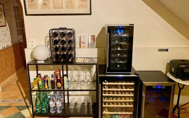 Sans Souci Bed and Breakfast with Restaurant