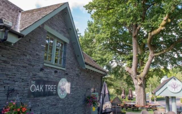 The Oak Tree Inn