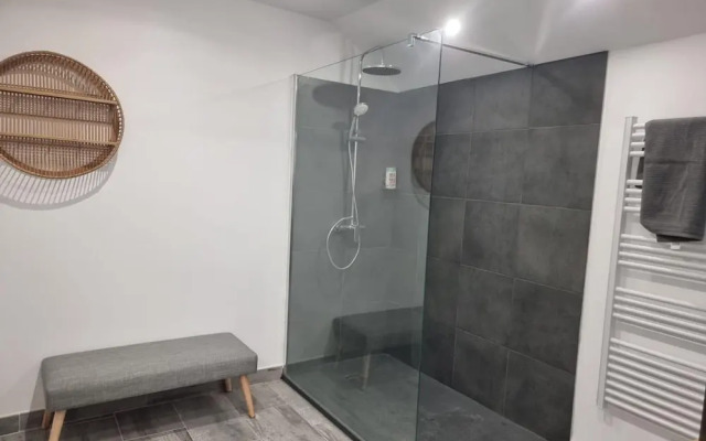 Charming Holiday House With Private Pool, Maillane