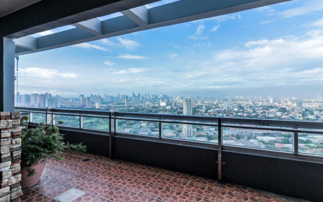 Greenhills Elan Hotel