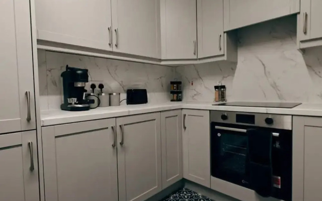 3br Ormeau Chic House