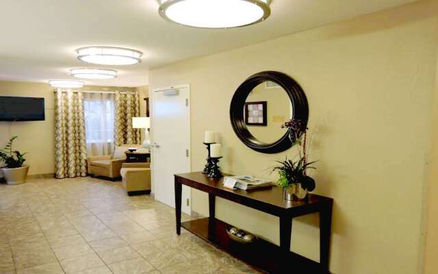 Sonesta Simply Suites Chicago Waukegan