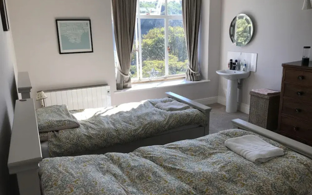 2BR North Sands Apt - Dog Friendly & Free Parking