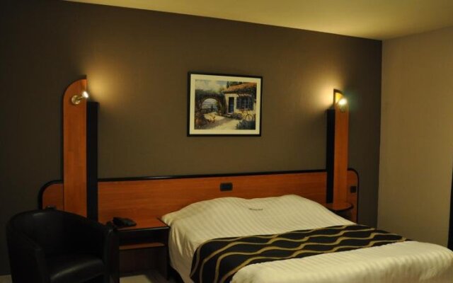 Bovendael Sports And Business Hotel