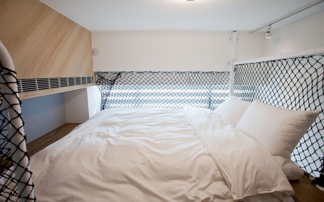 Wind Natural Parent-child Inn