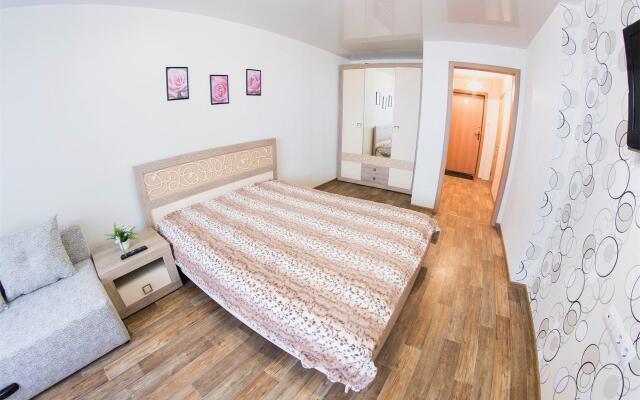 Огни Саратова на улице имени И.В. Мичурина 18/68