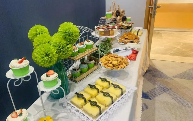 Holiday Inn Express Wuhan Optical Valley by IHG