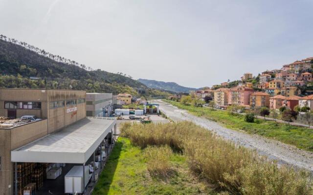 042 - Attico delle Pesche 10 minuti Mare, RISTRUTTURATO