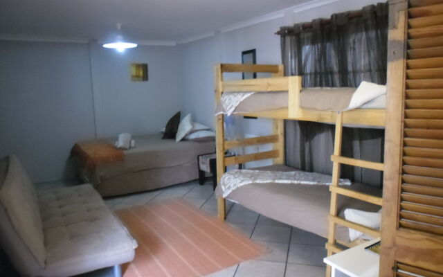 Jembjo's Knysna Lodge & Backpackers