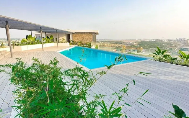 Serenity luxury studio loxwood