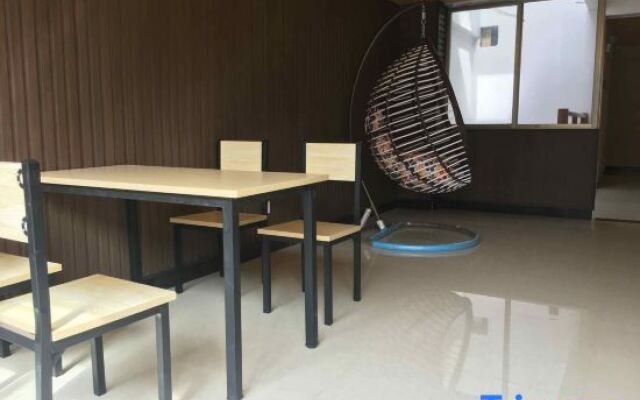 Zhaoping Huangyao Holiday Inn