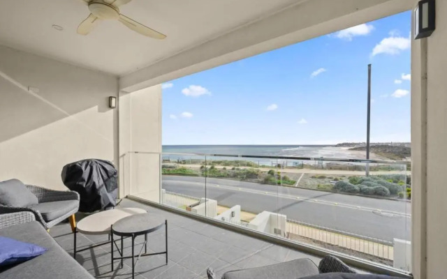 Meander ~ Dreamy Abode with Unrivaled Views