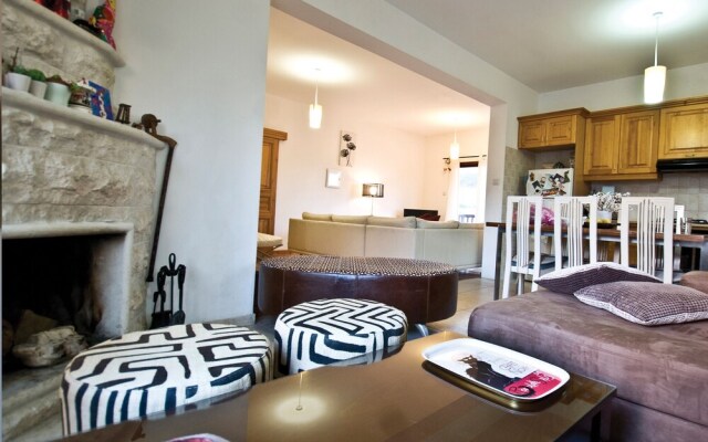 Lania Royal Oak Villa