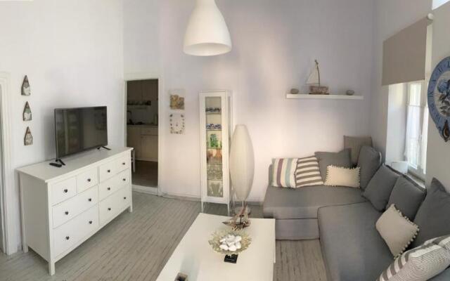 BUDGET DOWNTOWN APARTMENT- Harma I