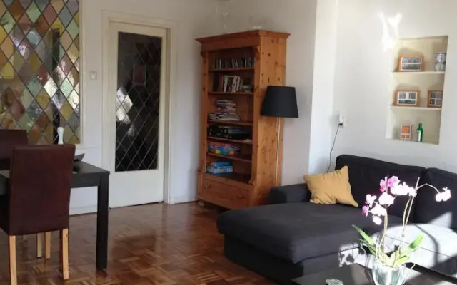 amsterdam canal house