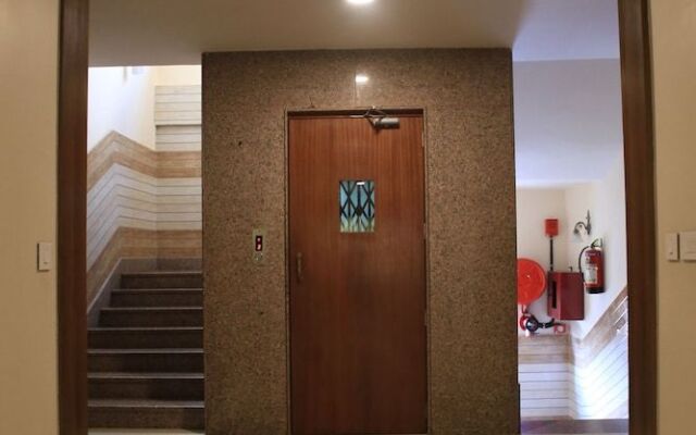 Hotel Kumud Plaza