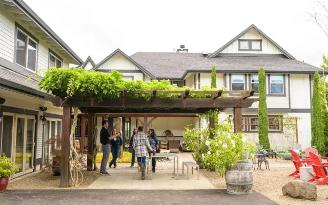 The Setting Inn Willamette Valley