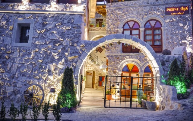 Nar'ın Nâr-ı Âşkı Cave Hotel