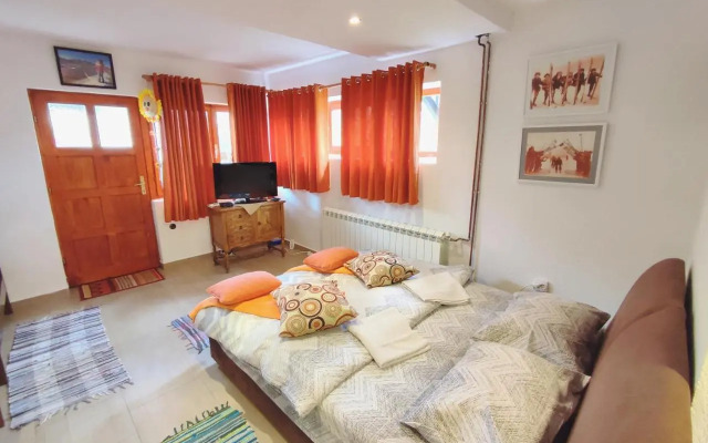 Summit Guest House