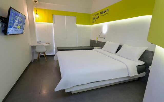 YELLO Hotel Jemursari Surabaya