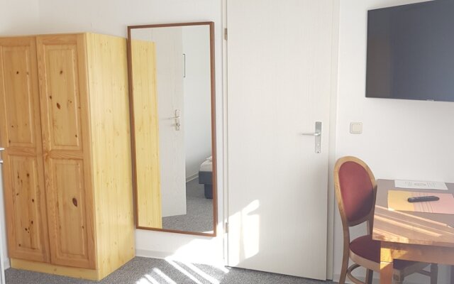 Hotel - Pension - Weller