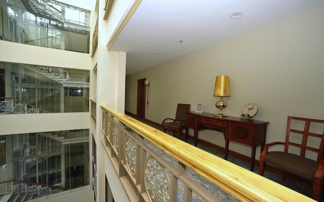 Paragon Hotel and Suites