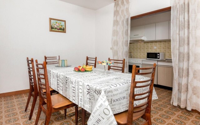 Amazing Home in Pula With Wifi and 4 Bedrooms