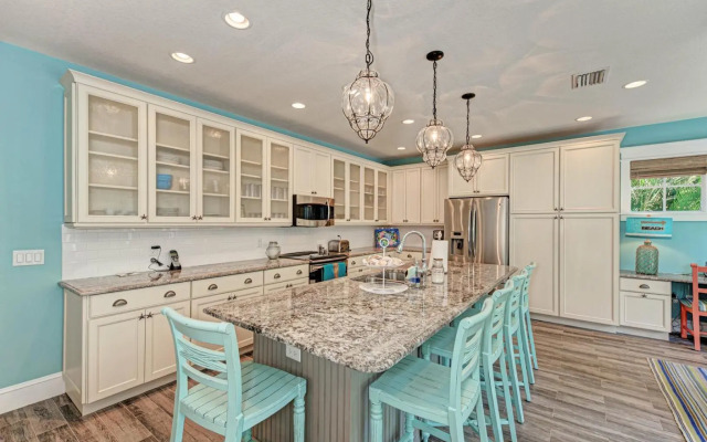 Blue Palm Paradise - 205 - 65th