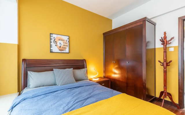 Locals Boutique Apartment Huafa Plaza 35